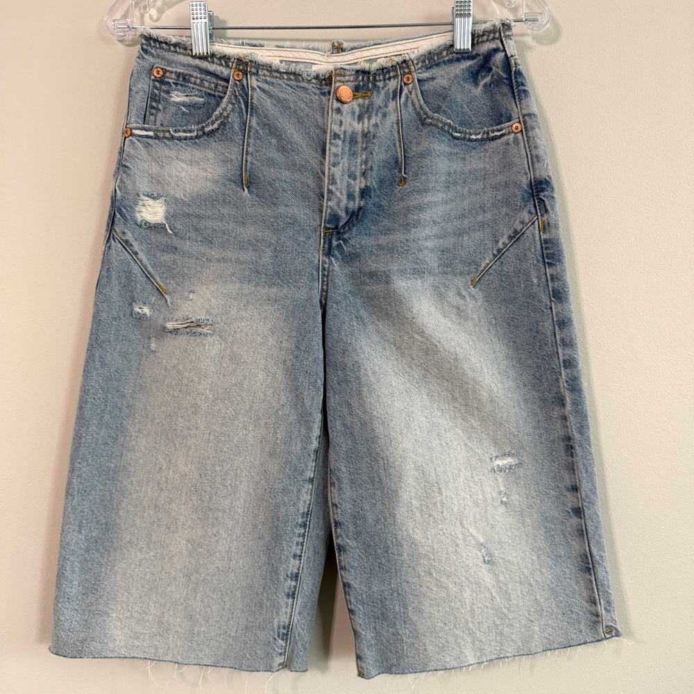 Avec Les Filles Frayed Distressed Bermuda Denim Shorts Women’s Size 25